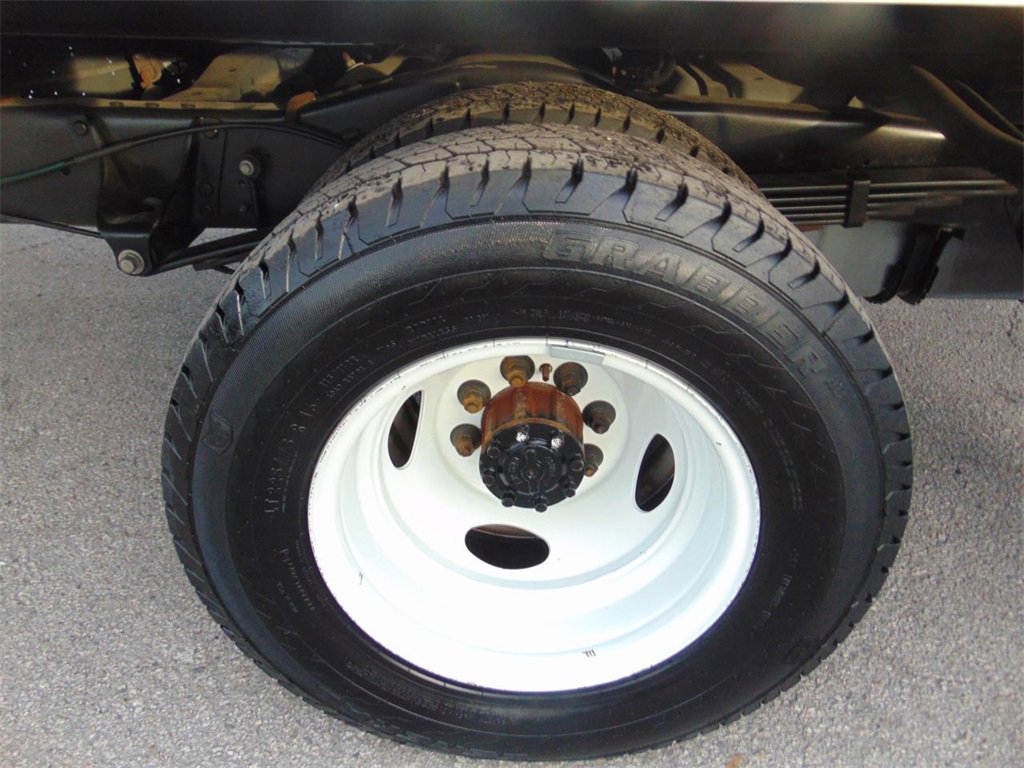 Certified 2024 Ford E-450 and Econoline 450 Super Duty w/ Power Windows & Locks Group image 14