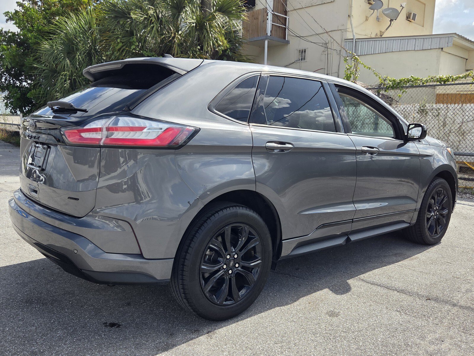 Certified 2022 Ford Edge SE w/ Black Appearance Package AWD/4WD image 5