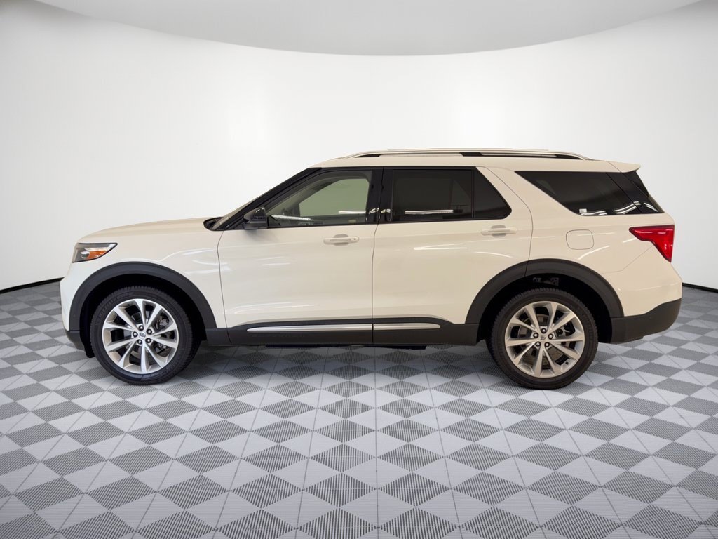 Certified 2021 Ford Explorer Platinum w/ Equipment Group 601A AWD/4WD image 2