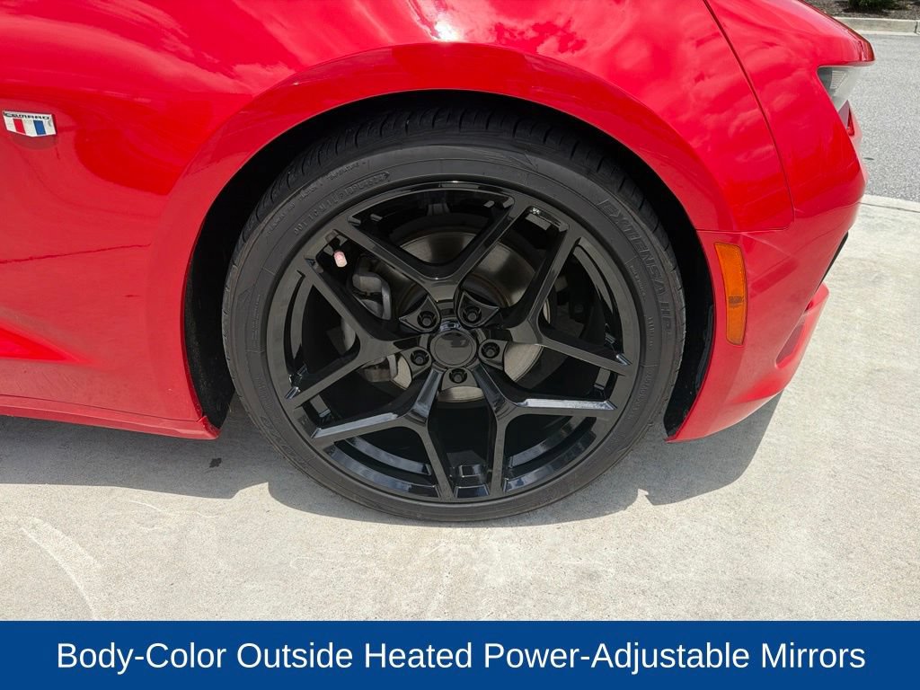 Used 2017 Chevrolet Camaro LT RWD image 12