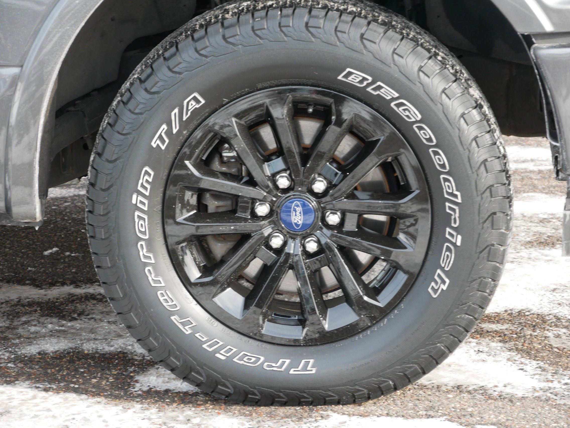 Certified 2019 Ford F150 XLT w/ Equipment Group 302A Luxury image 8