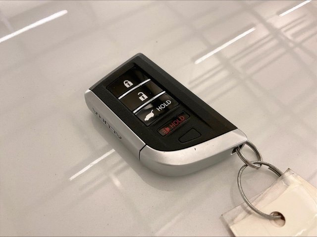 Used 2022 Acura MDX SH-AWD image 9