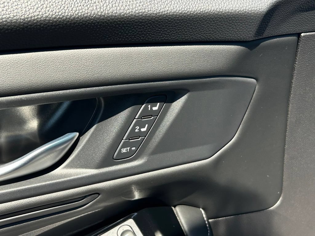 Used 2024 Honda Accord Touring image 18
