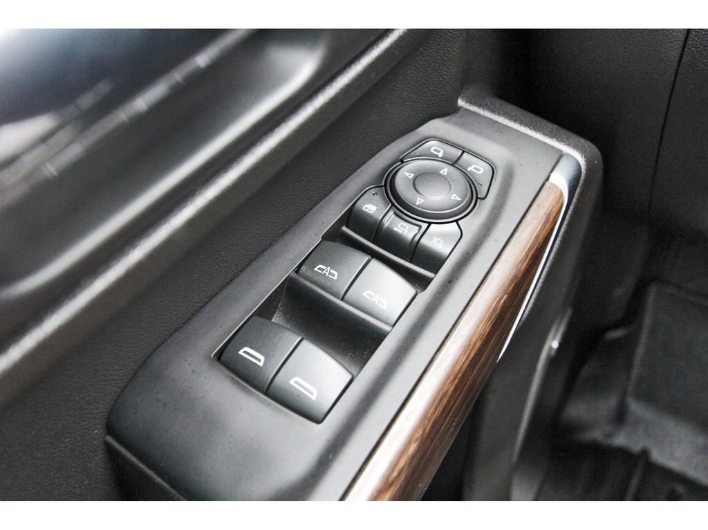 Used 2023 Chevrolet Silverado 2500 High Country w/ Technology Package AWD/4WD image 21