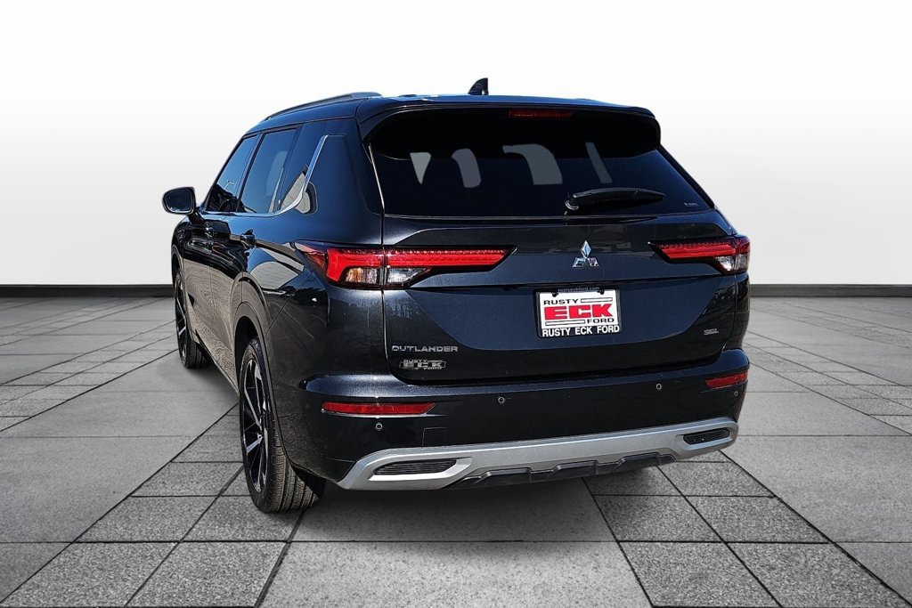 Used 2024 Mitsubishi Outlander SEL Black Edition AWD/4WD image 3