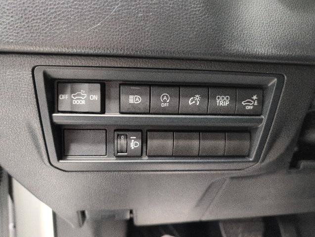 Used 2025 Toyota Tundra SR5 w/ SR5 Convenience Package AWD/4WD image 11
