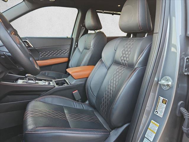 Used 2023 Mitsubishi Outlander SEL 40th Anniversary AWD/4WD image 14
