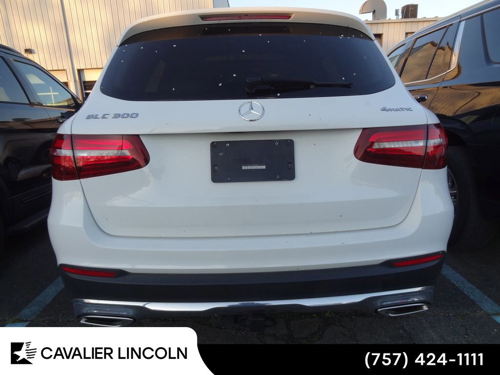 Used 2019 Mercedes-Benz GLC 300 4MATIC image 3