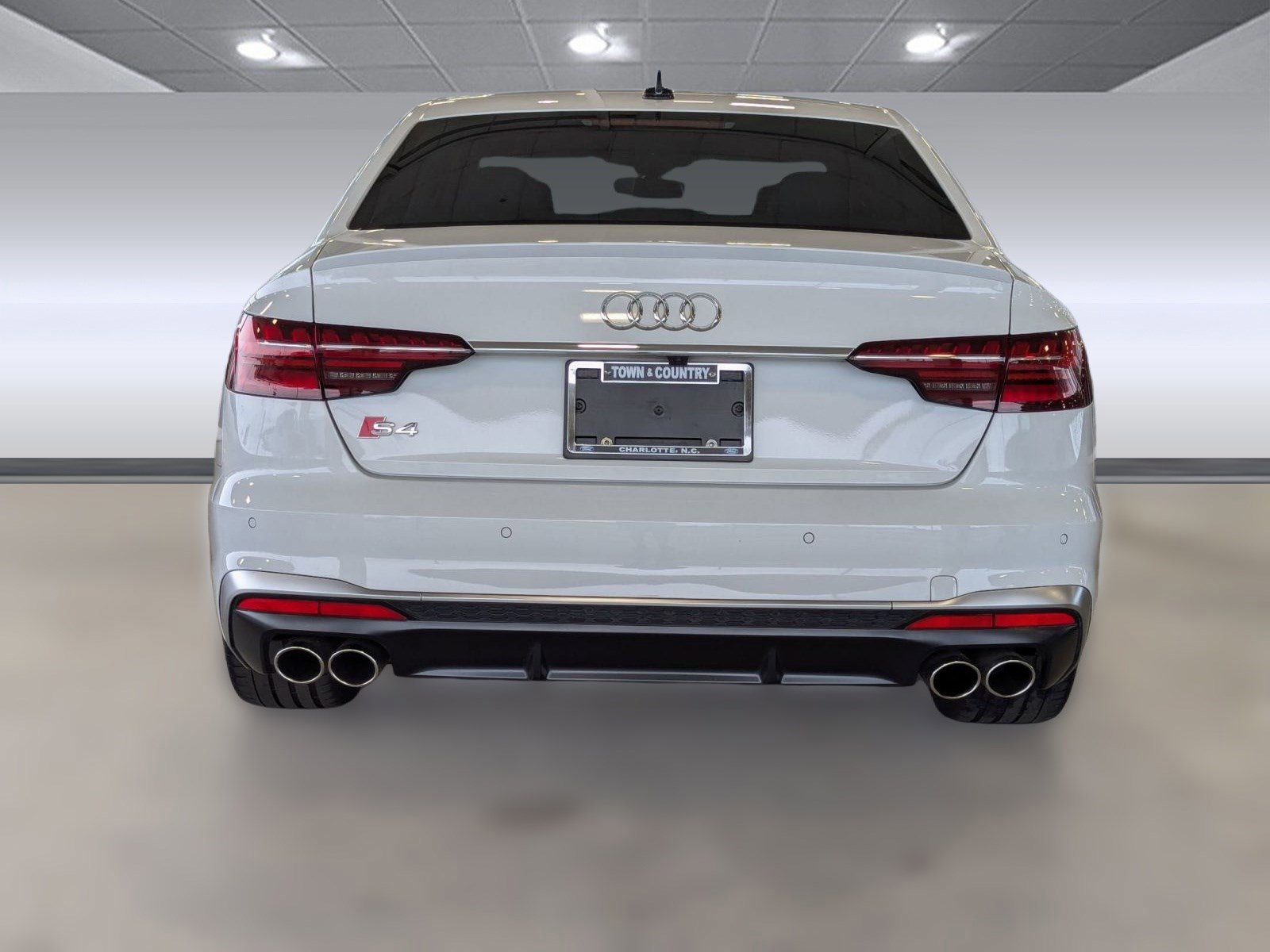 Used 2022 Audi S4 Premium Plus w/ Premium Plus Package image 4