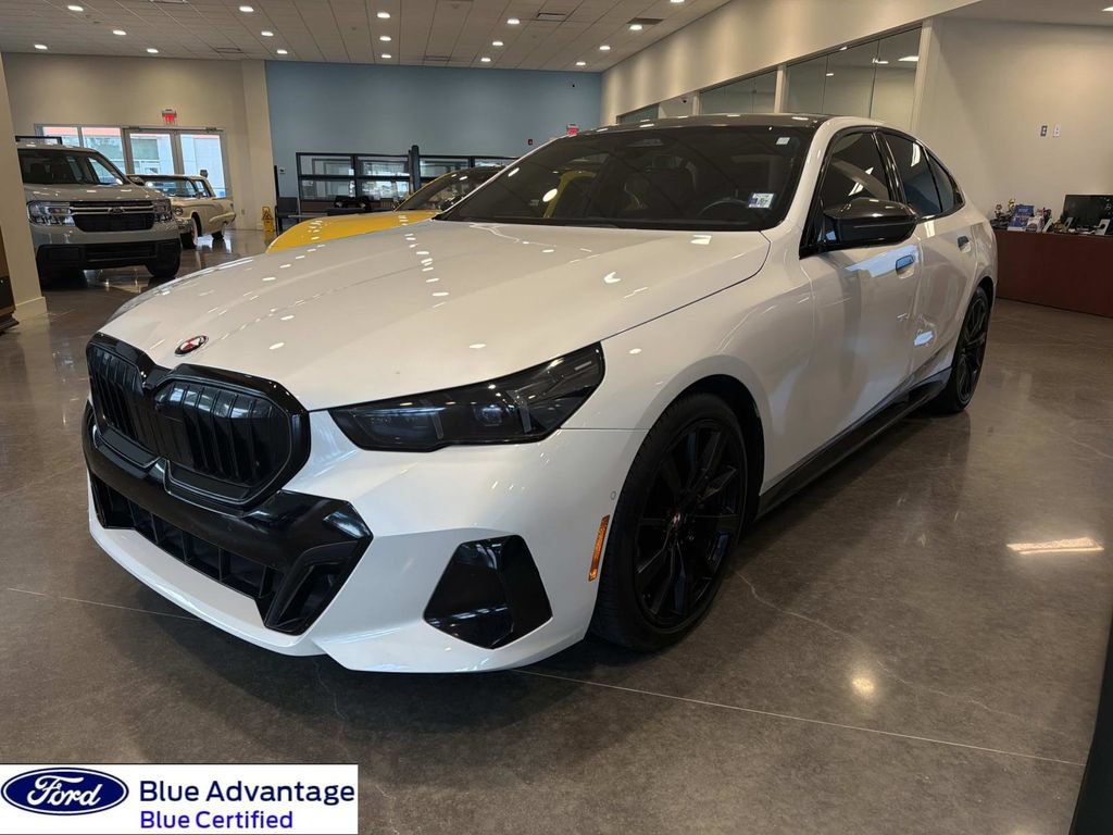 Used 2024 BMW 530i w/ M Sport Package RWD image 5