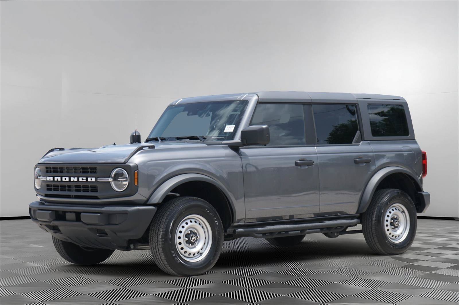 Certified 2025 Ford Bronco 4-Door AWD/4WD image 8