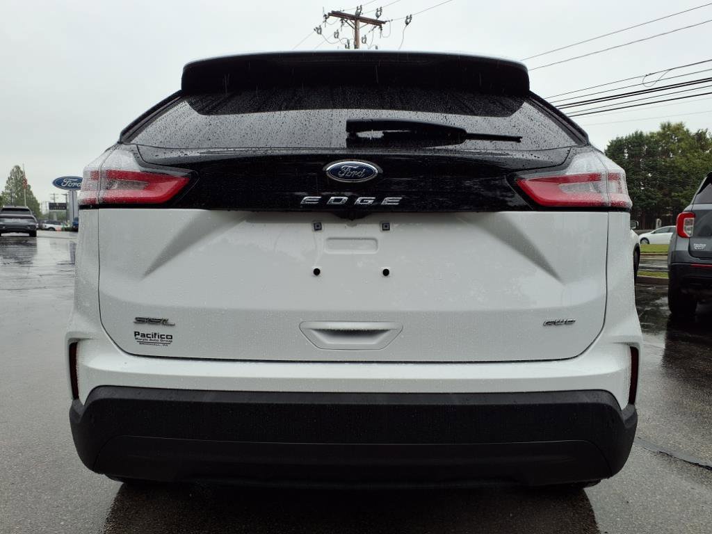 Certified 2022 Ford Edge SEL w/ Sport Appearance Package image 4
