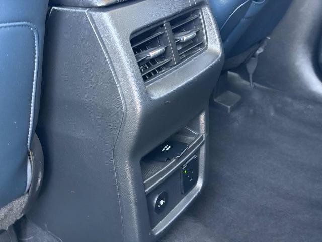 Certified 2023 Ford Edge SEL w/ Sport Appearance Package AWD/4WD image 17