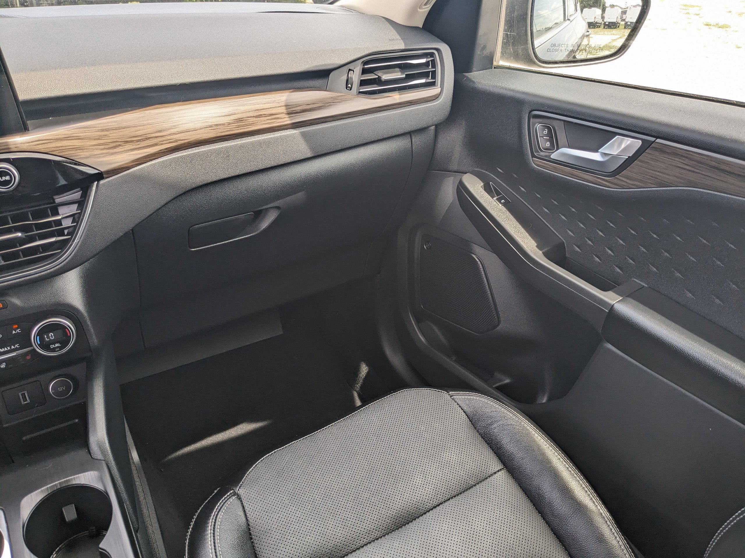 Certified 2020 Ford Escape Titanium image 19