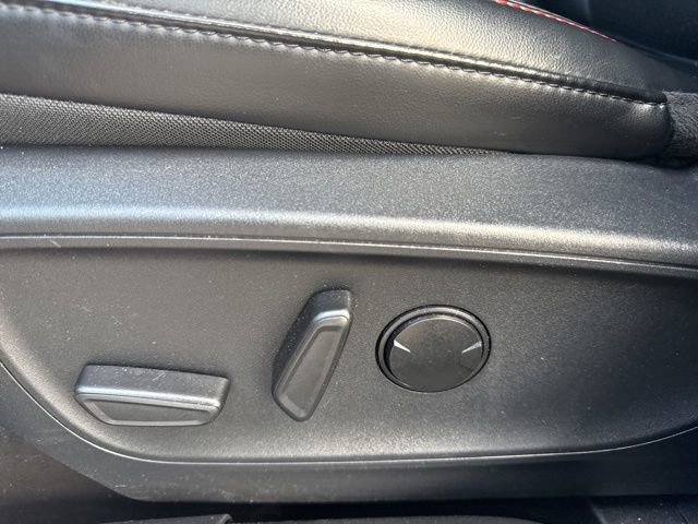 Certified 2025 Ford Escape ST-Line Select AWD/4WD image 18