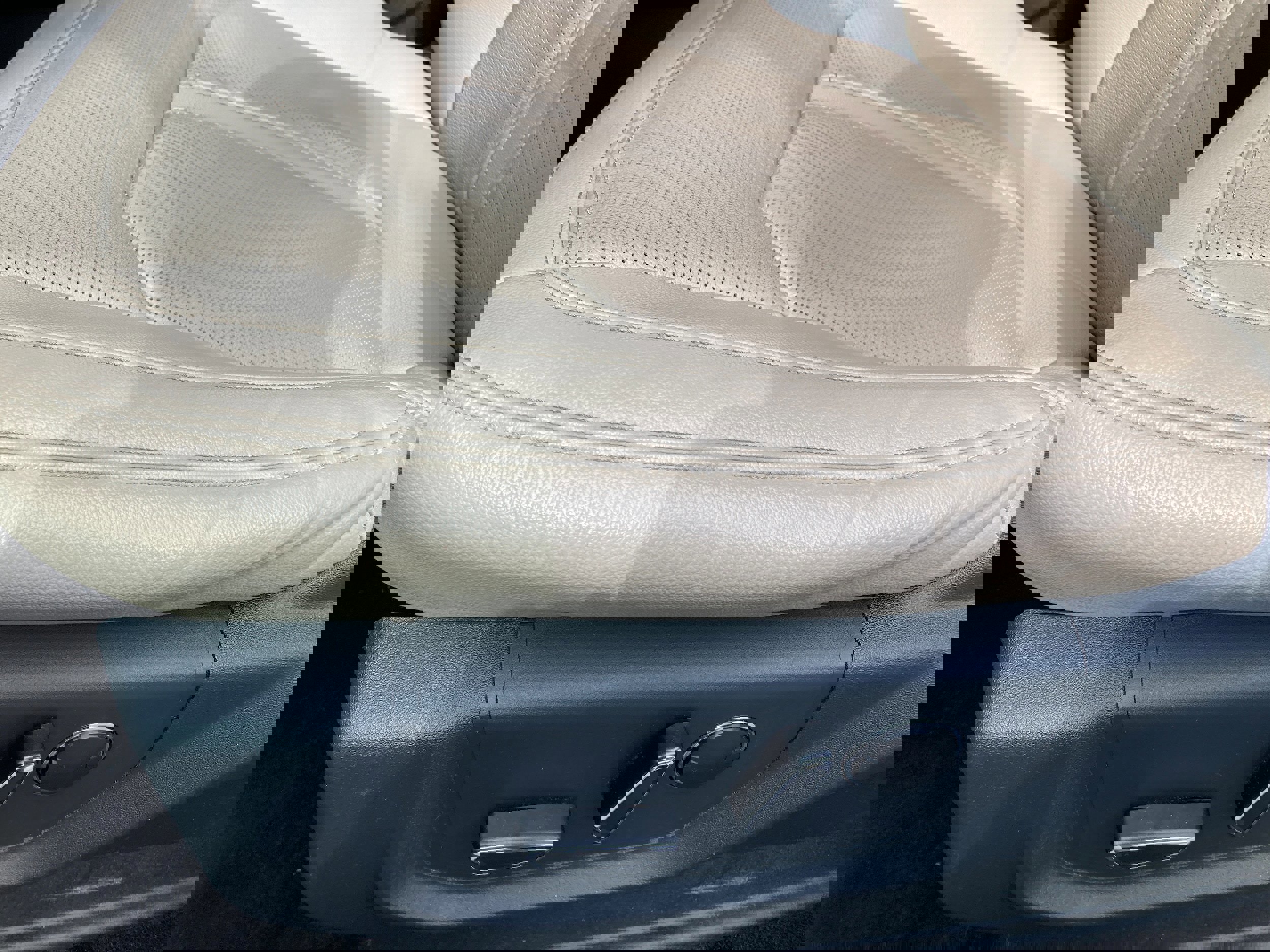 Certified 2022 Ford Expedition Max Limited image 10