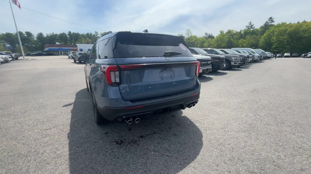 Certified 2025 Ford Explorer ST AWD/4WD image 18