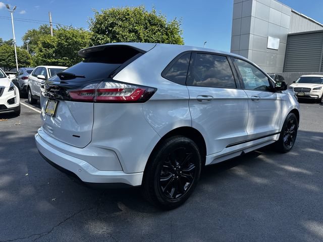 Certified 2023 Ford Edge SE w/ Black Appearance Package AWD/4WD image 5