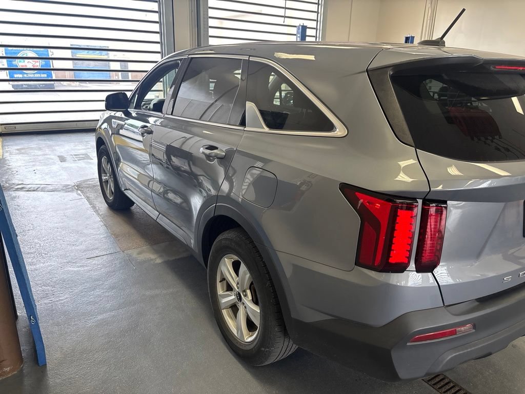 Used 2022 Kia Sorento LX FWD image 6