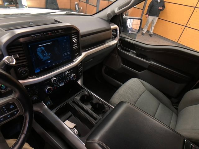 Certified 2021 Ford F150 XLT w/ Equipment Group 302A High image 19