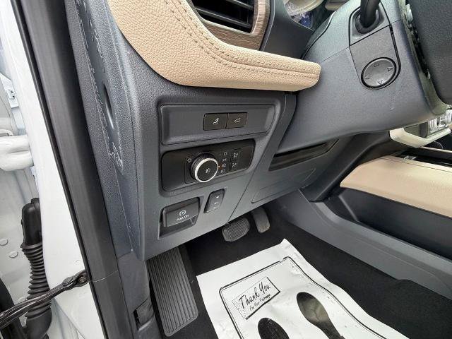 Certified 2024 Ford Expedition Limited AWD/4WD image 24