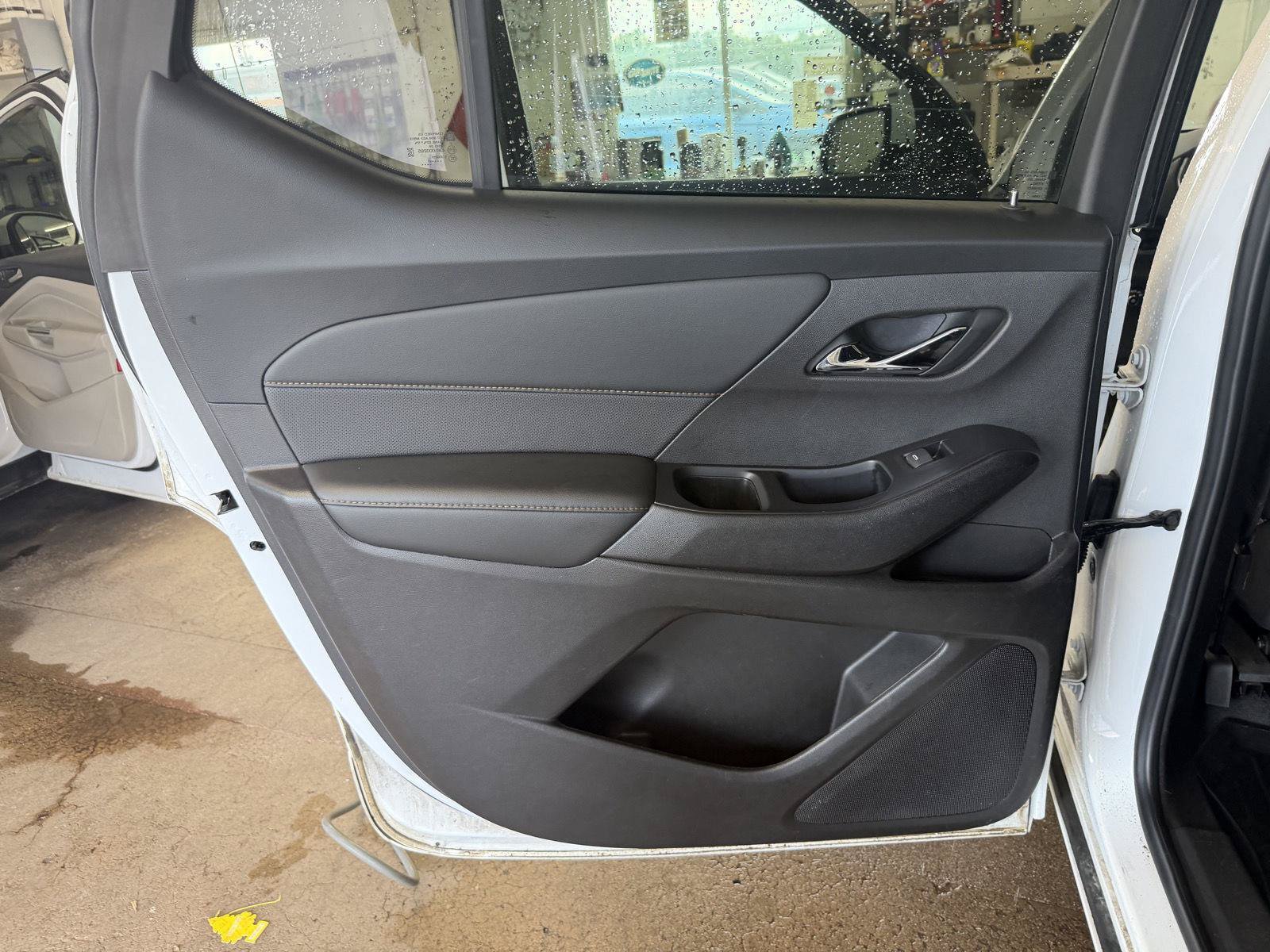 Used 2021 Chevrolet Traverse Premier AWD/4WD image 22