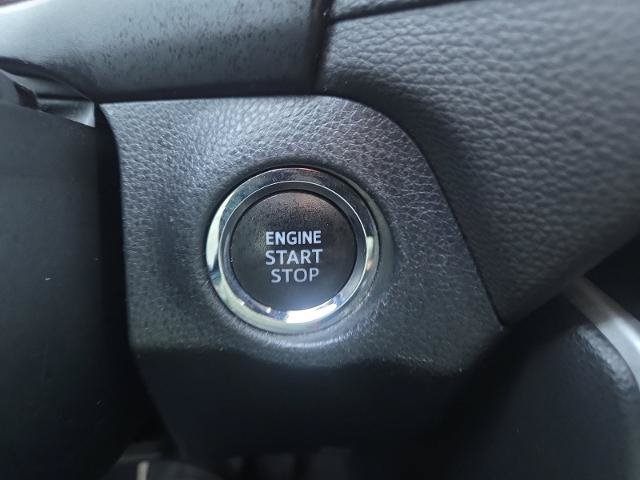 Used 2020 Toyota RAV4 XLE w/ Convenience Package FWD image 24