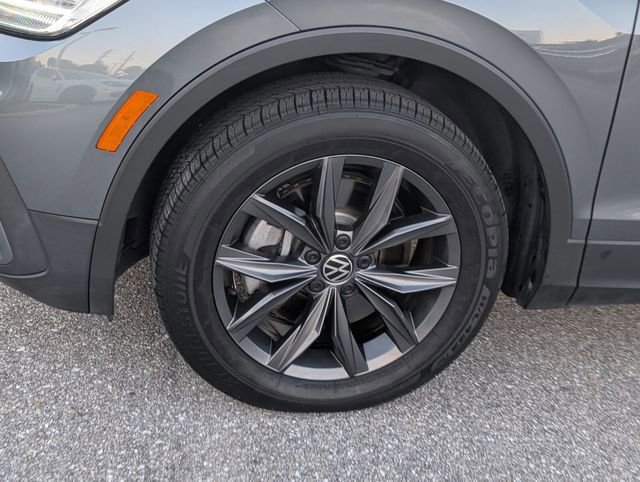 Used 2023 Volkswagen Tiguan SE image 5