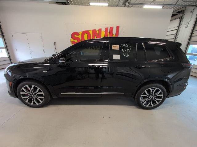 Used 2024 Cadillac XT6 Sport AWD/4WD image 2