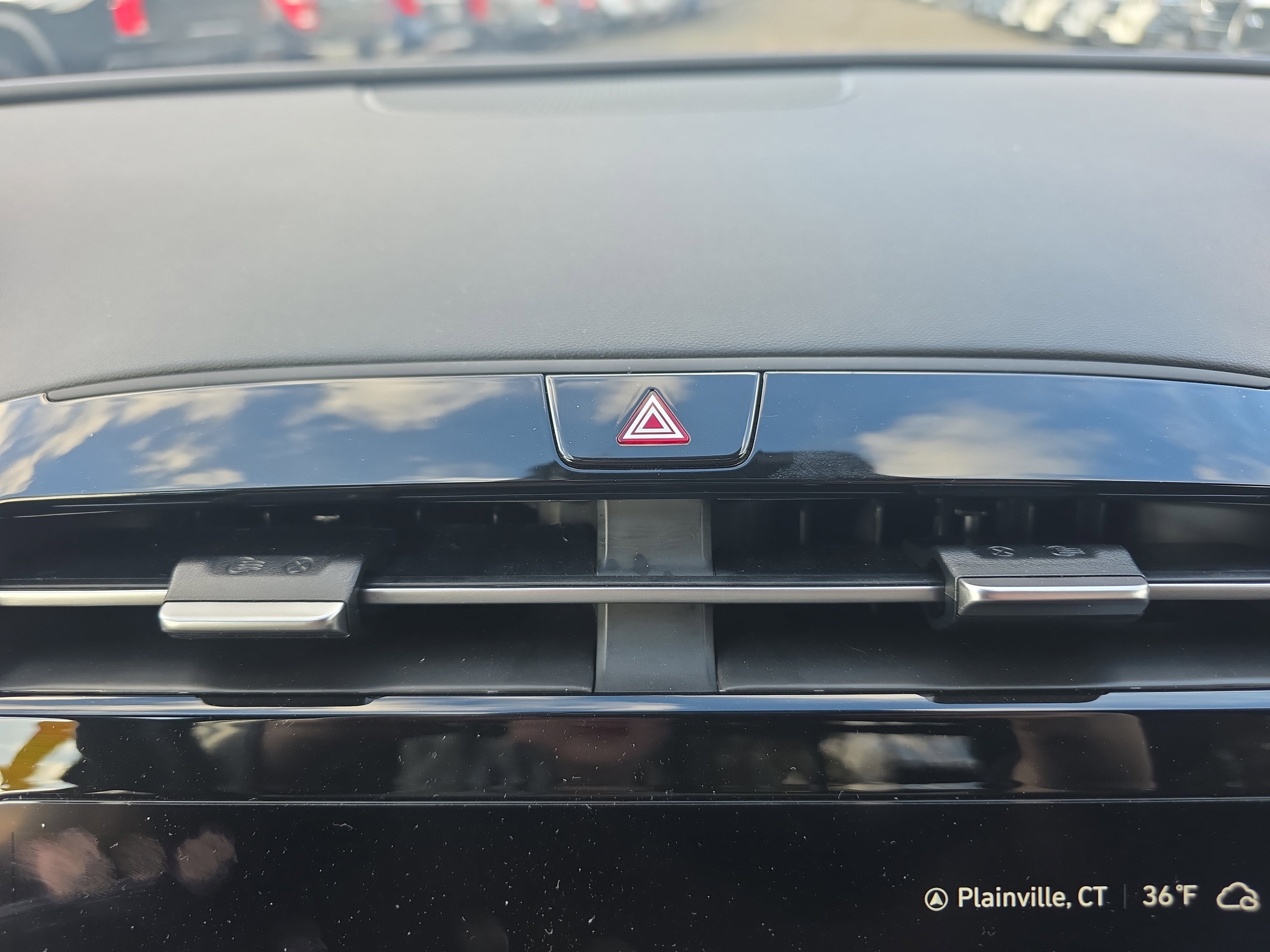 Used 2024 Hyundai Santa Cruz Limited image 35