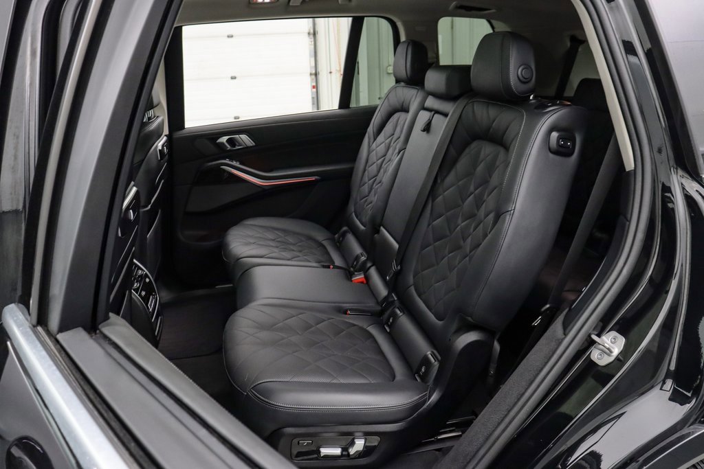 Used 2024 BMW X7 xDrive40i w/ Premium Package image 24