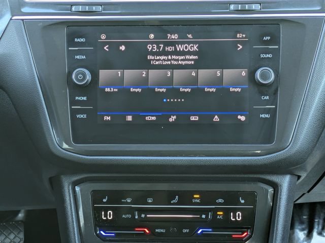 Used 2023 Volkswagen Tiguan SE FWD image 17
