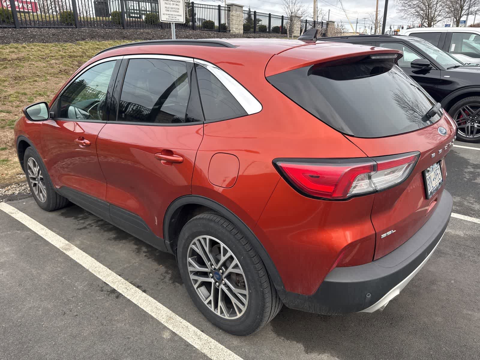 Certified 2020 Ford Escape SEL AWD/4WD image 4