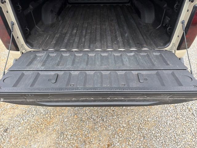 Used 2023 Chevrolet Colorado Z71 w/ Z71 Convenience Package 2 image 11