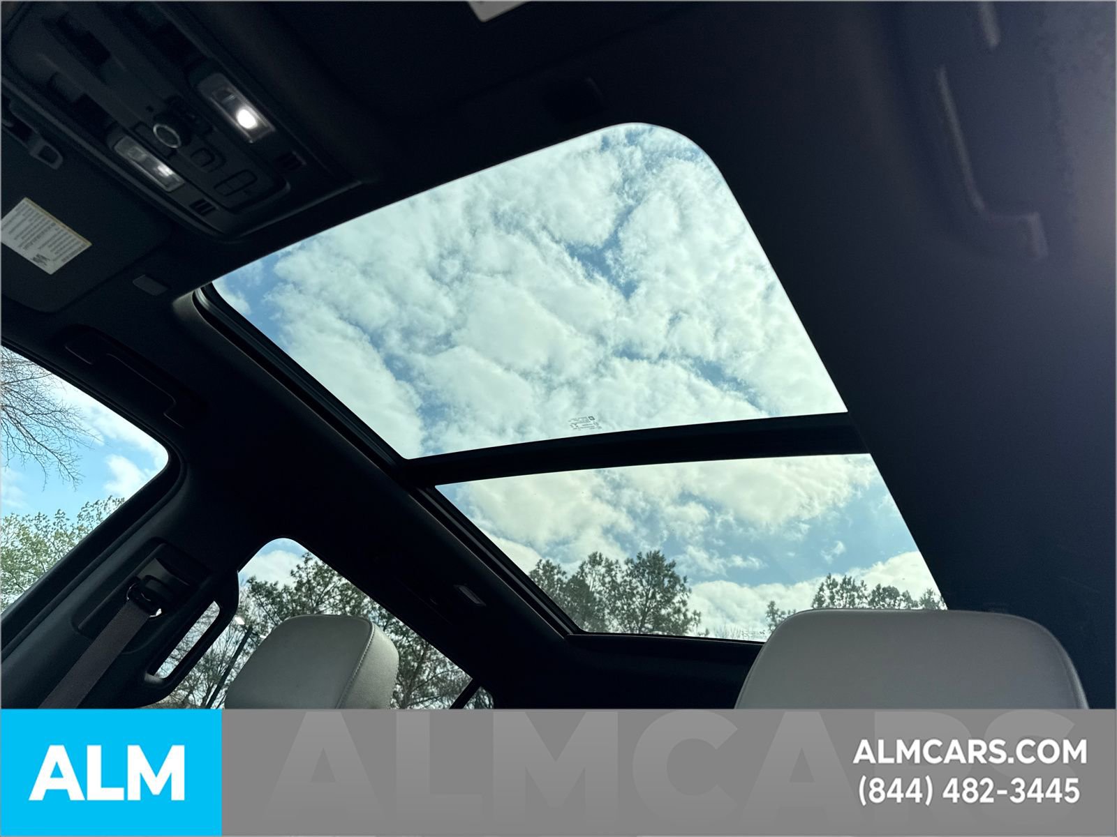 Used 2022 Chevrolet Suburban Z71 w/ Z71 Off-Road Package image 40