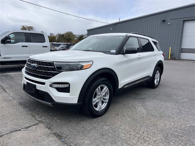 Certified 2022 Ford Explorer XLT w/ Equipment Group 202A image 7