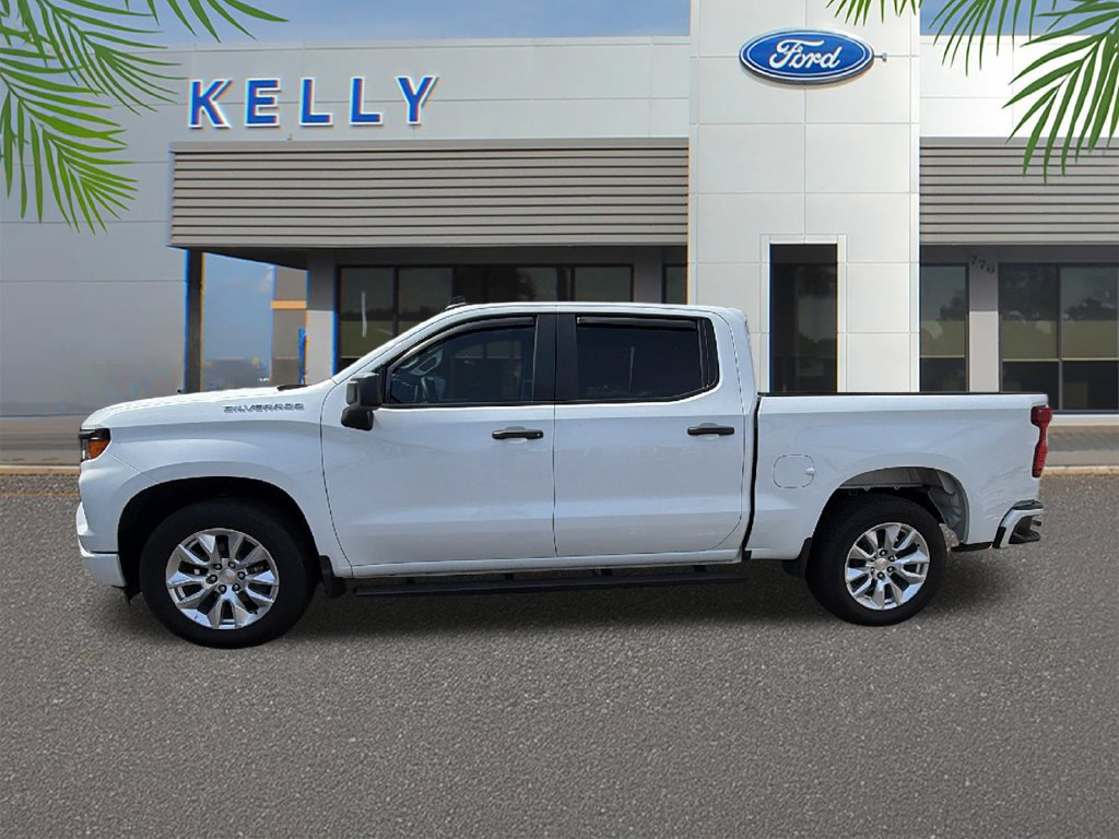 Used 2024 Chevrolet Silverado 1500 Custom RWD image 2