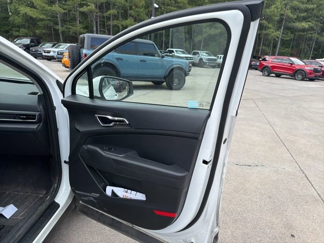 Used 2024 Kia Sportage LX FWD image 22