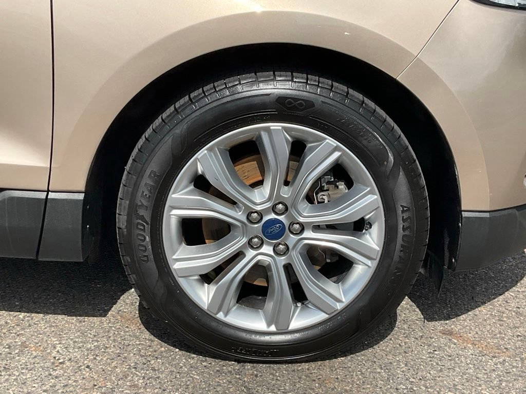 Certified 2020 Ford Edge Titanium AWD/4WD image 25