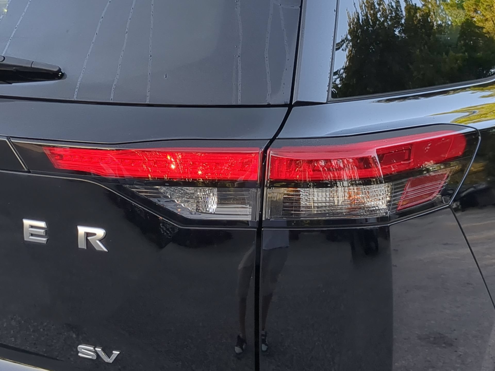 Used 2024 Nissan Pathfinder SV FWD image 45