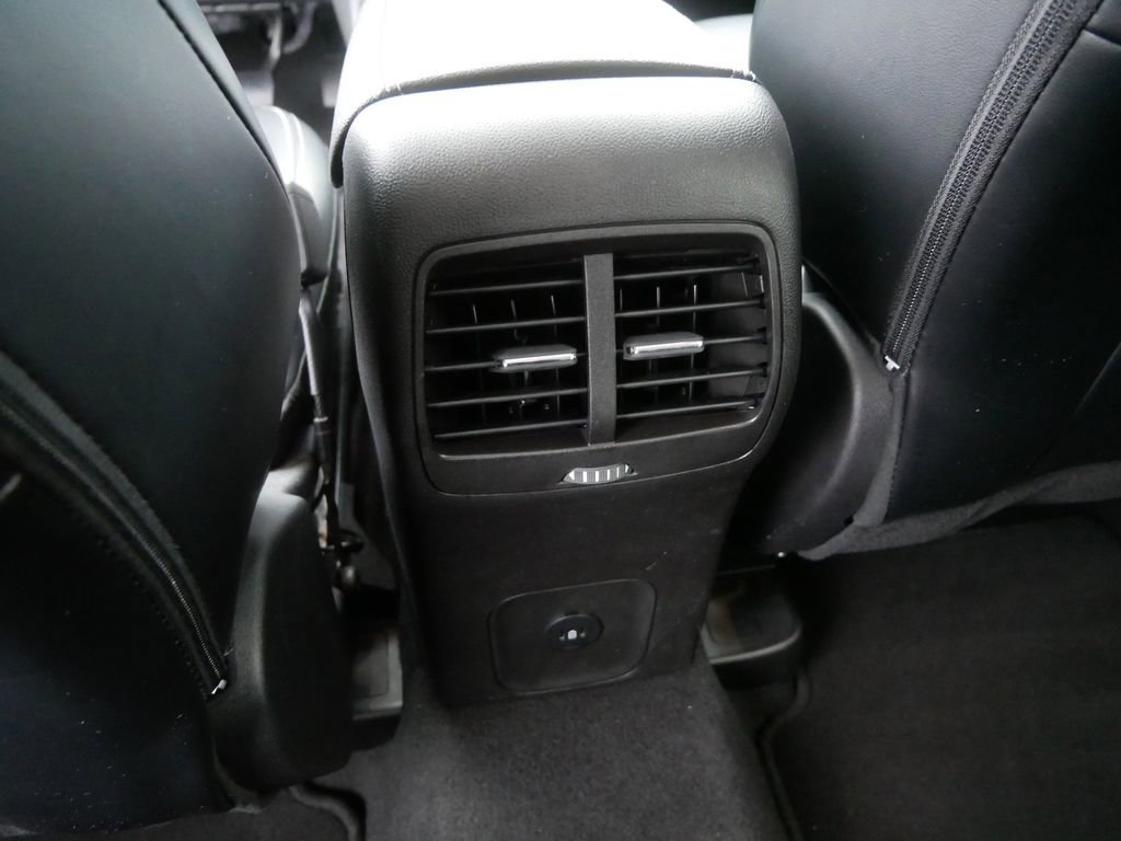 Certified 2024 Ford Escape Platinum image 18