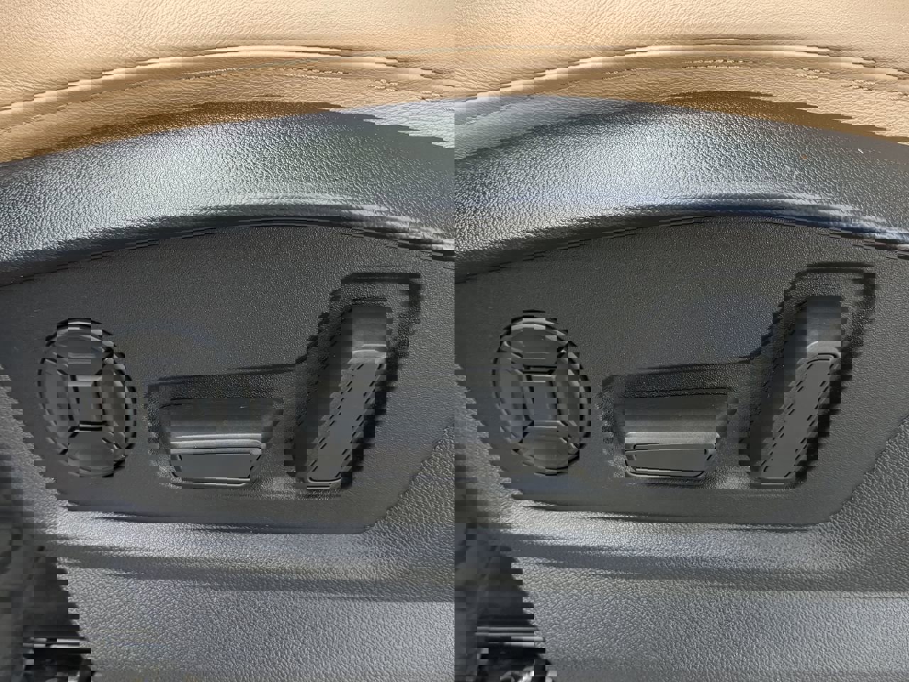 Used 2020 Audi Q7 2.0T Premium Plus w/ Premium Plus Package image 30