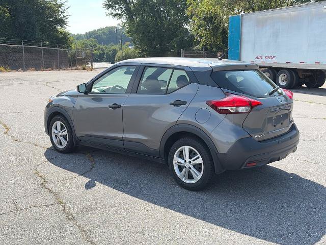 Used 2020 Nissan Kicks S FWD image 4