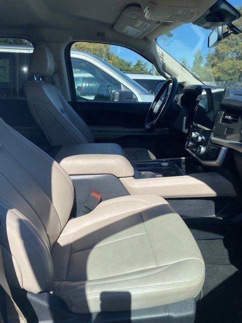 Certified 2024 Ford Expedition Max XLT image 2