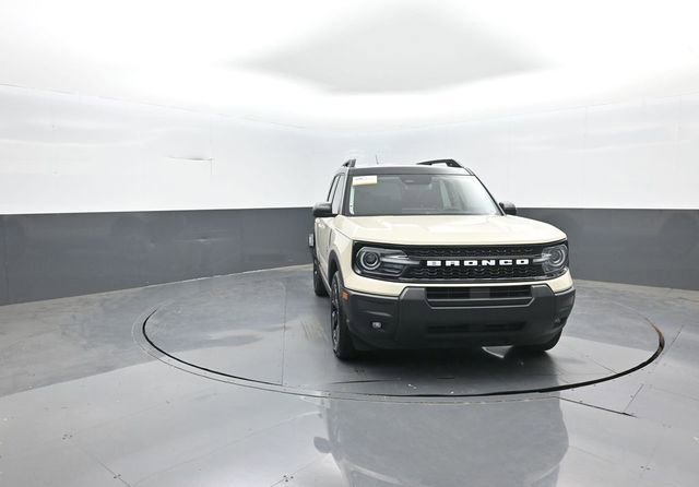 Certified 2025 Ford Bronco Sport Outer Banks AWD/4WD image 2
