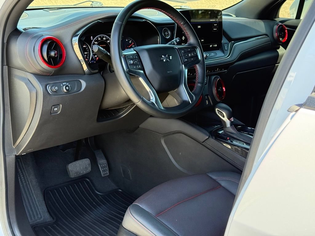 Used 2023 Chevrolet Blazer RS FWD image 7