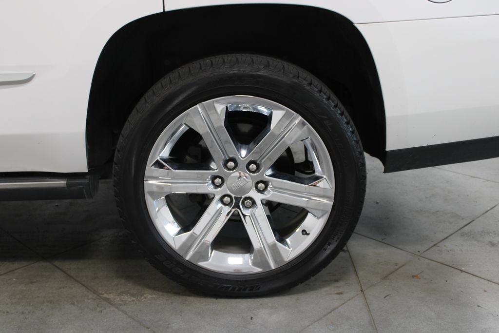 Used 2020 Cadillac Escalade Premium Luxury AWD/4WD image 19