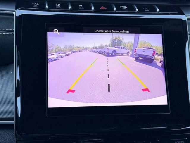 Used 2024 Jeep Grand Cherokee Altitude RWD image 25
