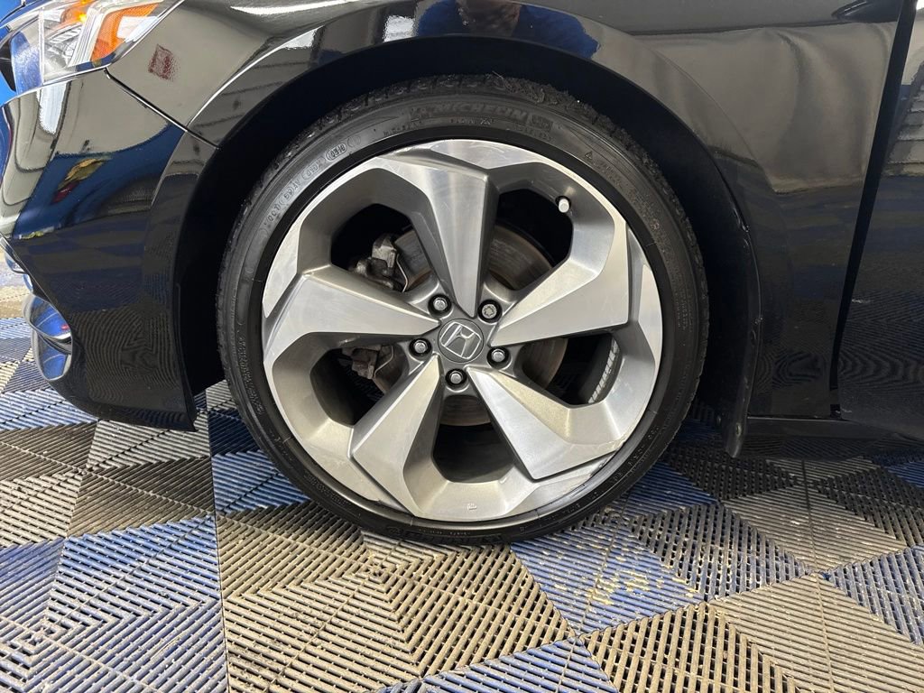 Used 2018 Honda Accord Touring image 31