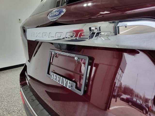 Certified 2022 Ford Explorer Limited w/ Equipment Group 301A AWD/4WD image 28